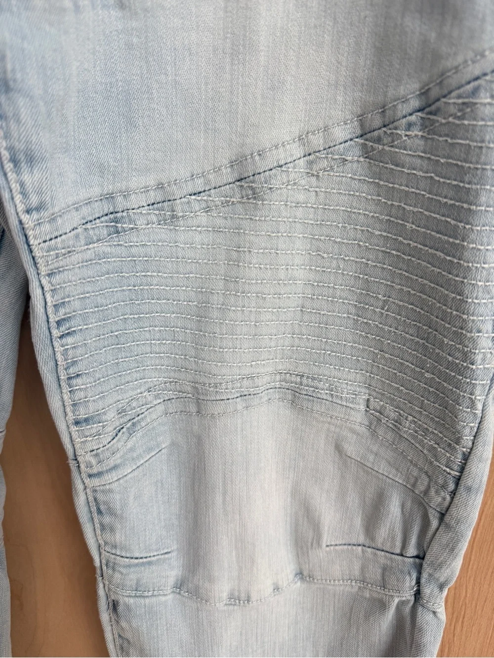 True Religion Rocco Moto Relaxed Skinny Jeans Light Wash Intense Stretch: 36